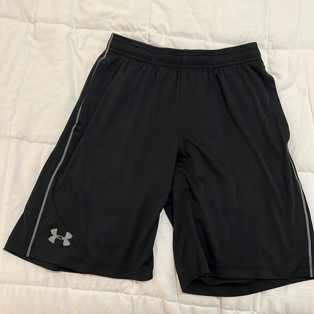 Under Armour Medium Black Athletic Shorts